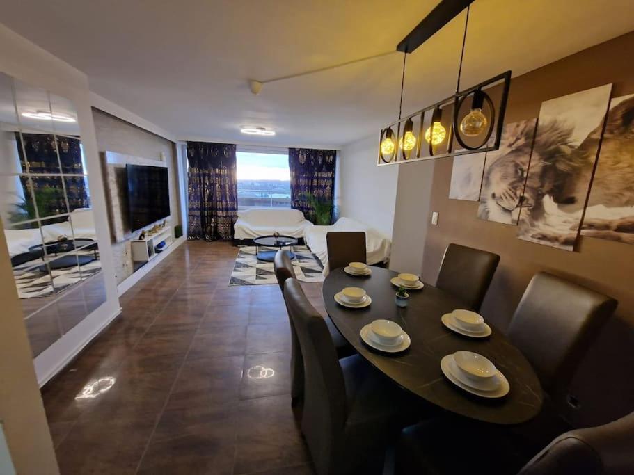 Meuble 92m2 + 2 Terrasses Apartment