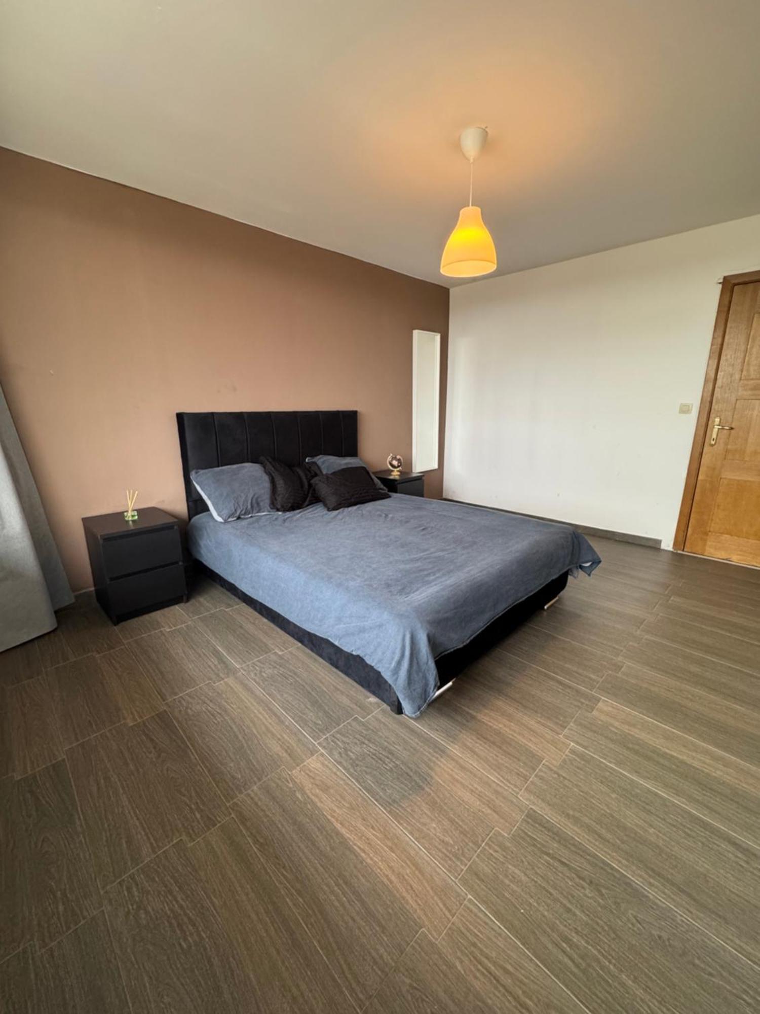 Meuble 92m2 + 2 Terrasses Brussels